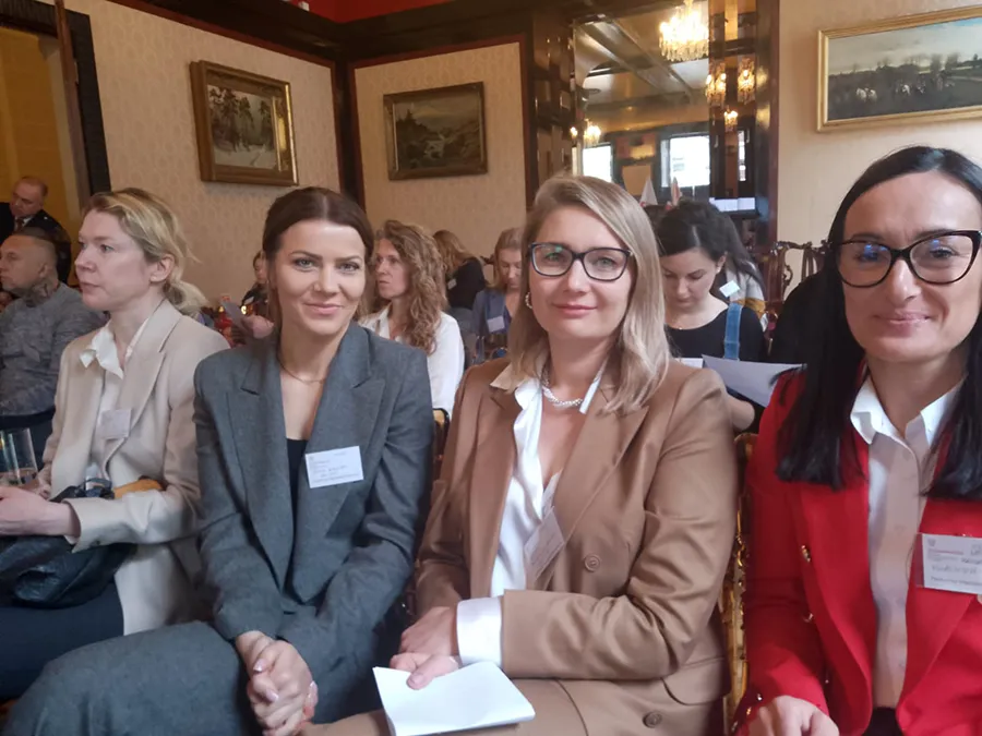 Ambasada Londyn Nati Care